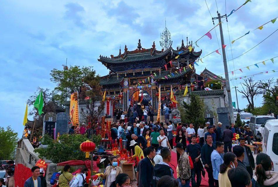 麦积区新阳镇凤凰山第三十七届东岳文化庙会精彩纷呈_游客_农历_活动