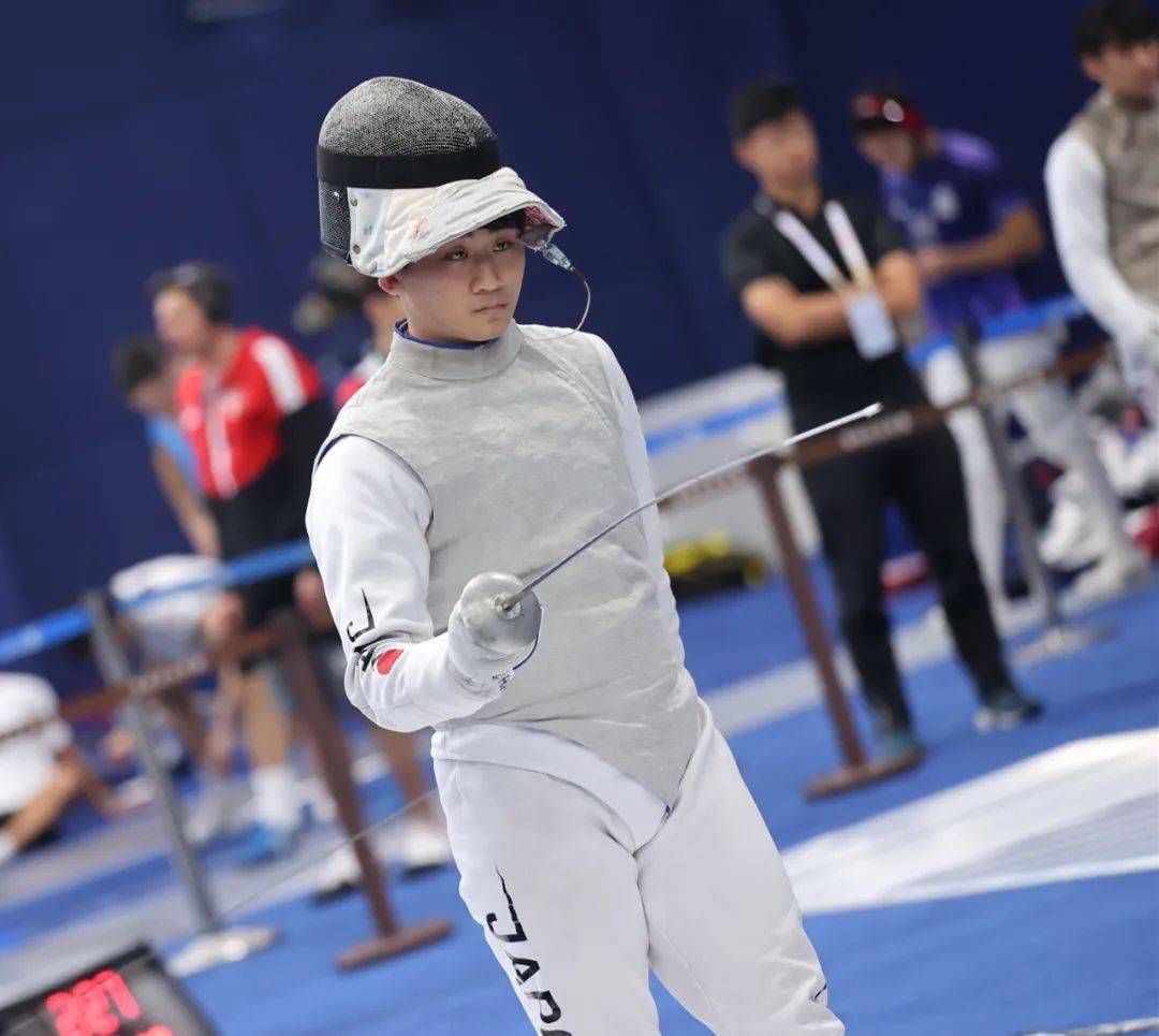 陈海威曾昭然莫梓维吴斌进入男子64强赛 · 2023上海花剑大奖赛激战