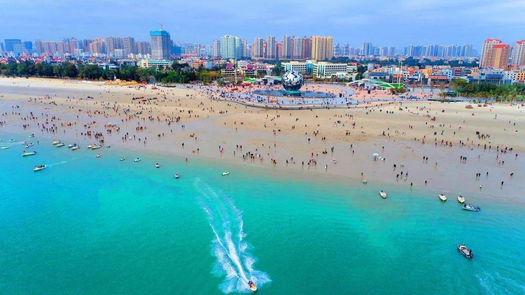 北海银滩,作为北海旅游发展的门面担当,北海市投资了27亿元对银滩进行