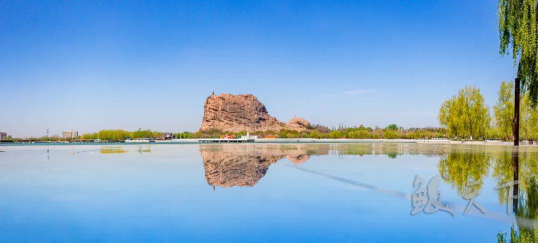 碧霞山随手一拍就是大片山美,水美,环境美鲅鱼圈这座海滨城市冬日的