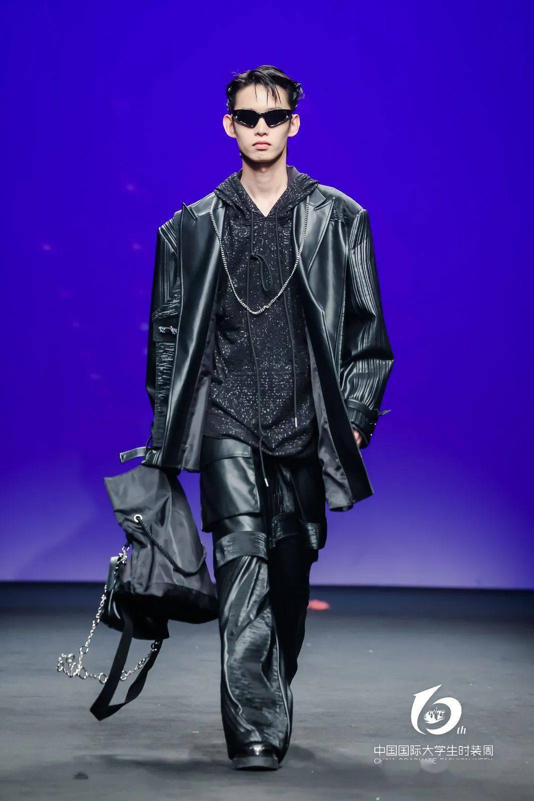 墨晗文化设计有限公司设计师fumengke浮梦客创始人兼设计师滑动查看王