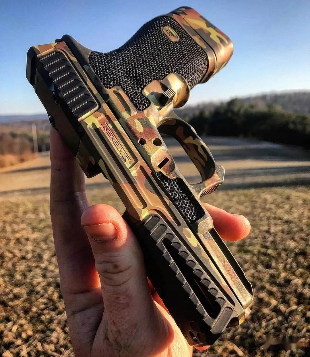 【极致美学】使用statement防御公司滑套拼装的格洛克手枪美图_战术