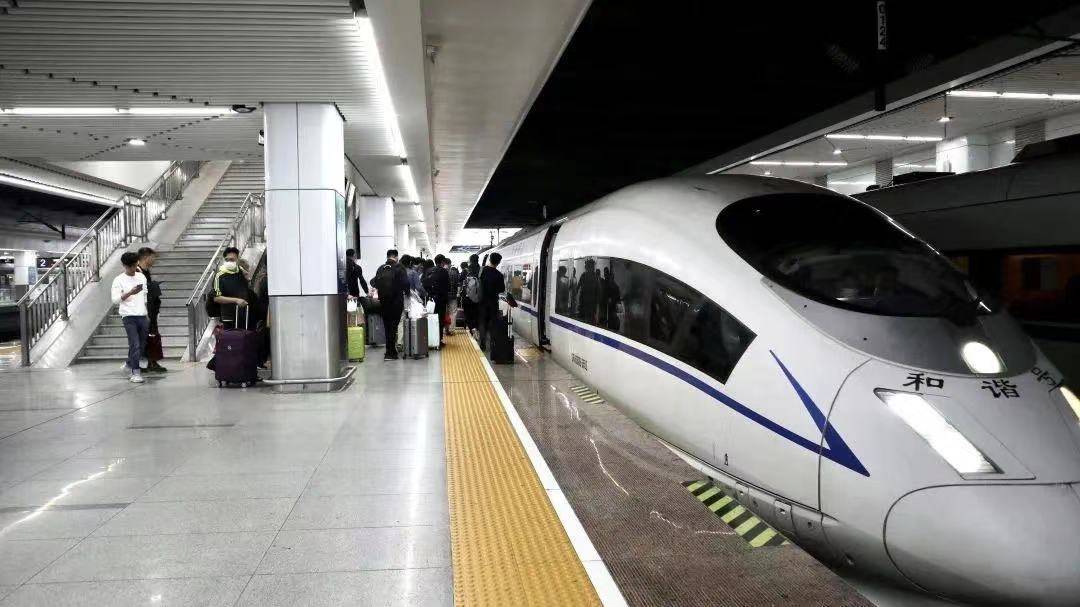 今起,广深双城市中心通勤只需68分钟!_深圳_广州_业务