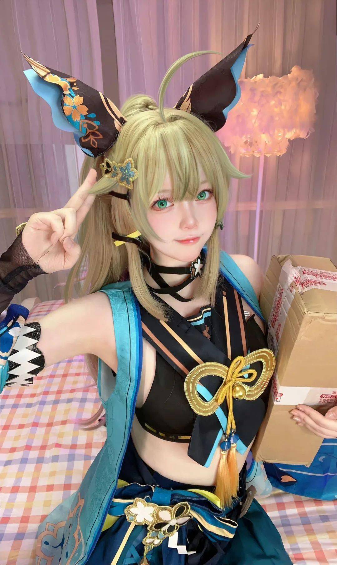小姐姐cos绮良良,尾巴都是爱你的形状_@aira_来源_twi