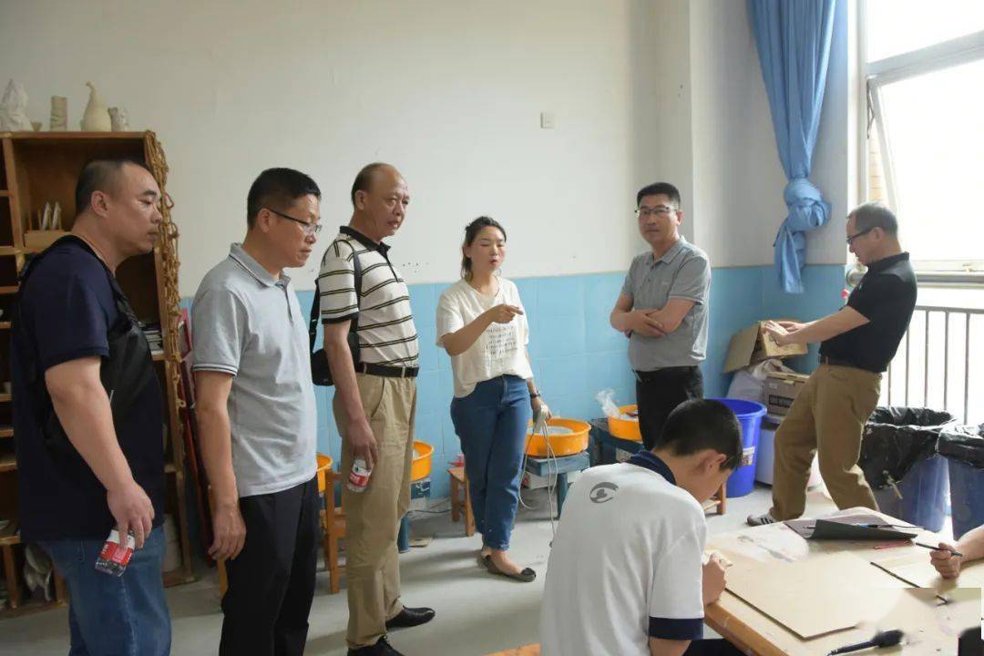 "福鼎市2022年度中学教学管理能力提升高级研修班" 来棠外开展名校