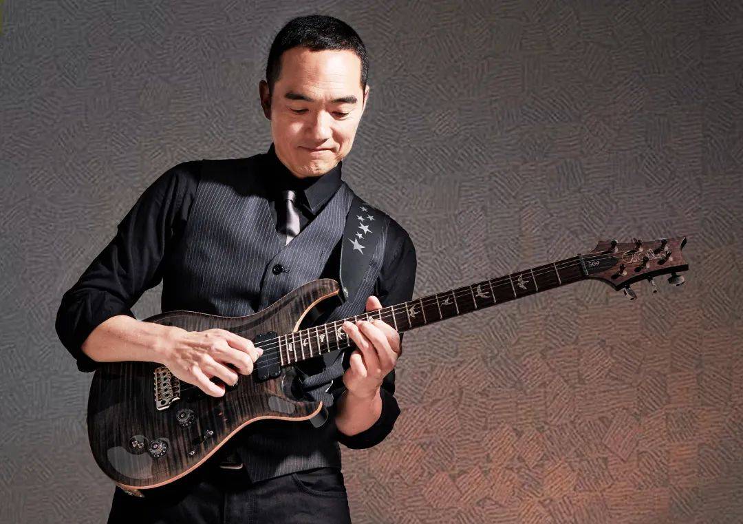 moreno donadel鼓手:古贺泉贝斯:黄勇萨克斯:吴乐天歌手:谷峰乐队成员