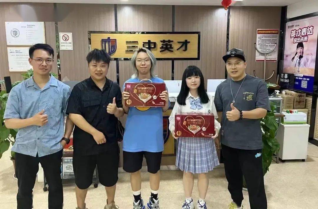 倒计时,荷马老师为即将高考学生助力打气!_画室_重庆_园区