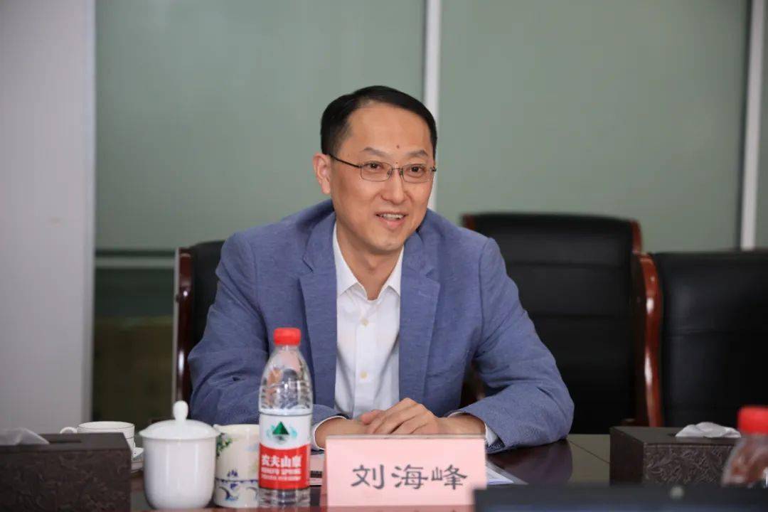 "仪式上,上海生研院党委书记,副院长刘海峰表示:高通量测序技术在精准