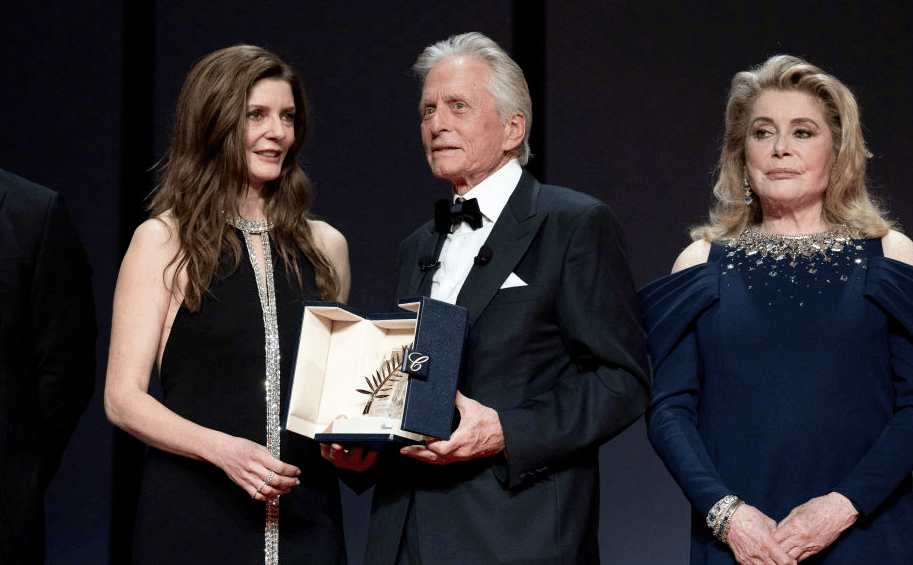 戛纳大年!女导演再夺金棕榈,日本获两奖_影片_电影节_影迷