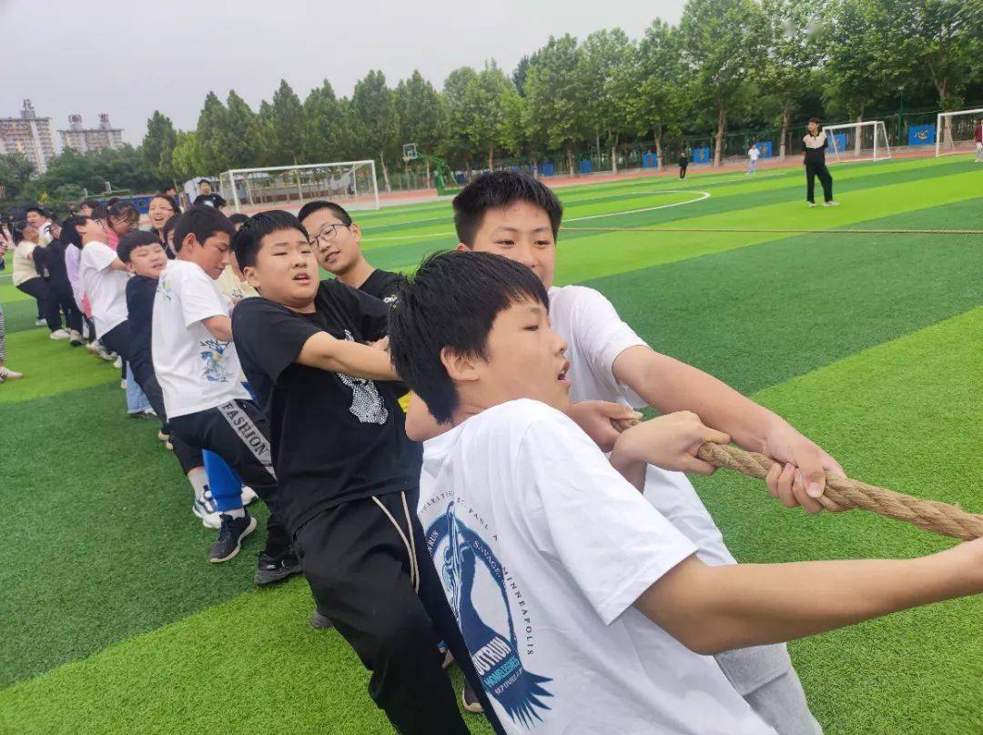 【坚持人民至上】高阳县宏润中学举办2023年春季拔河比赛_协作_集体