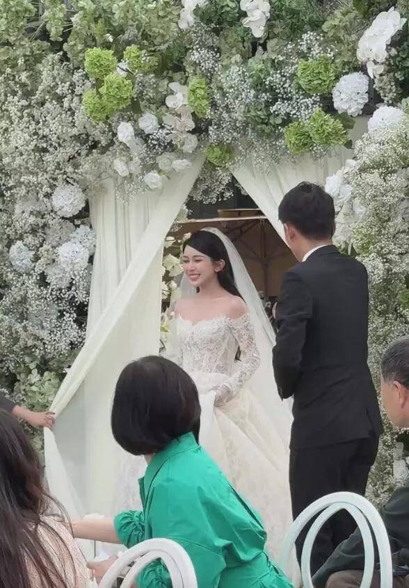 草坪_小视频_林珊珊