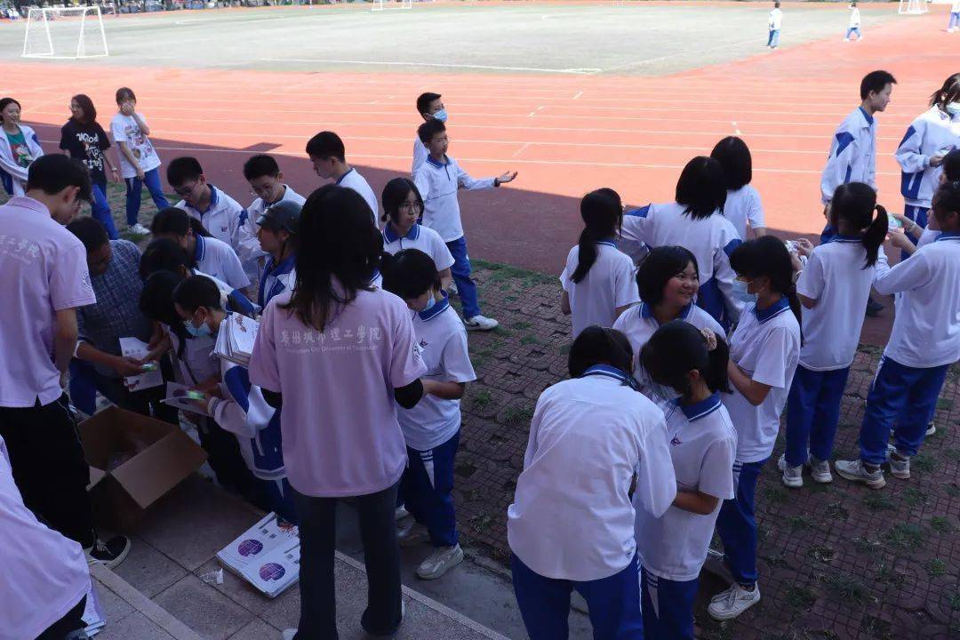 中学科技文化展系列 | 走近邝维煜纪念中学_活动_招生_我校