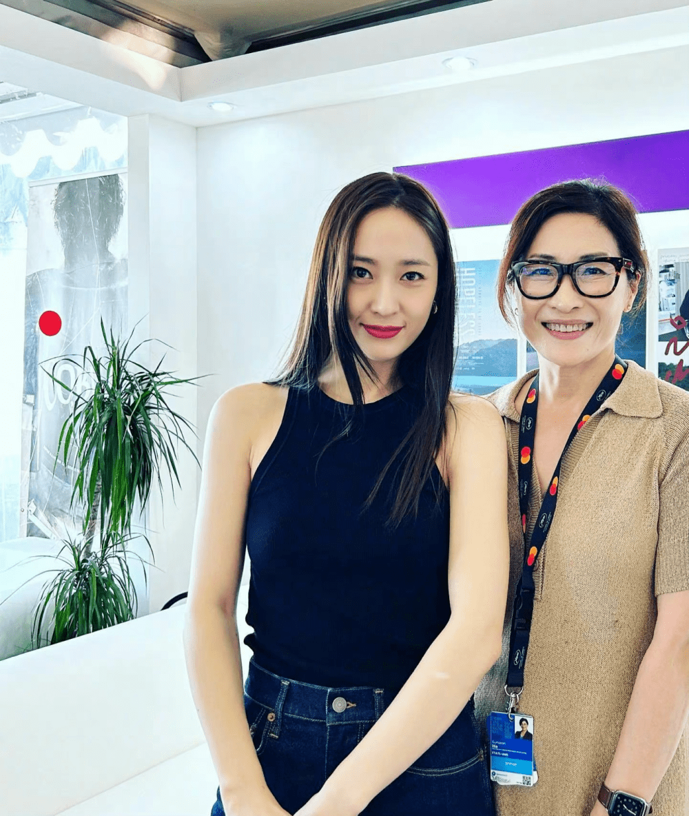 被嘲发福似大妈,现在颜值回春了?_郑秀晶_什么_管理