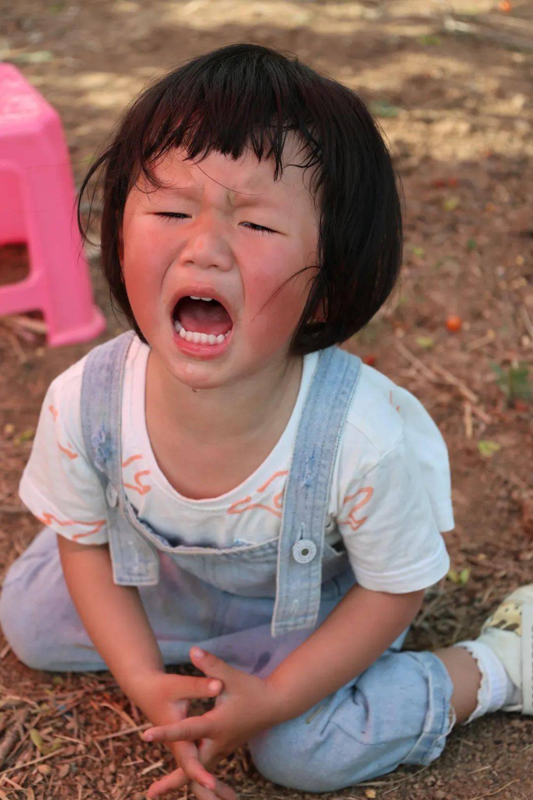 萌娃大哭被完全无视,还有什么是90后爸妈干不出来的?