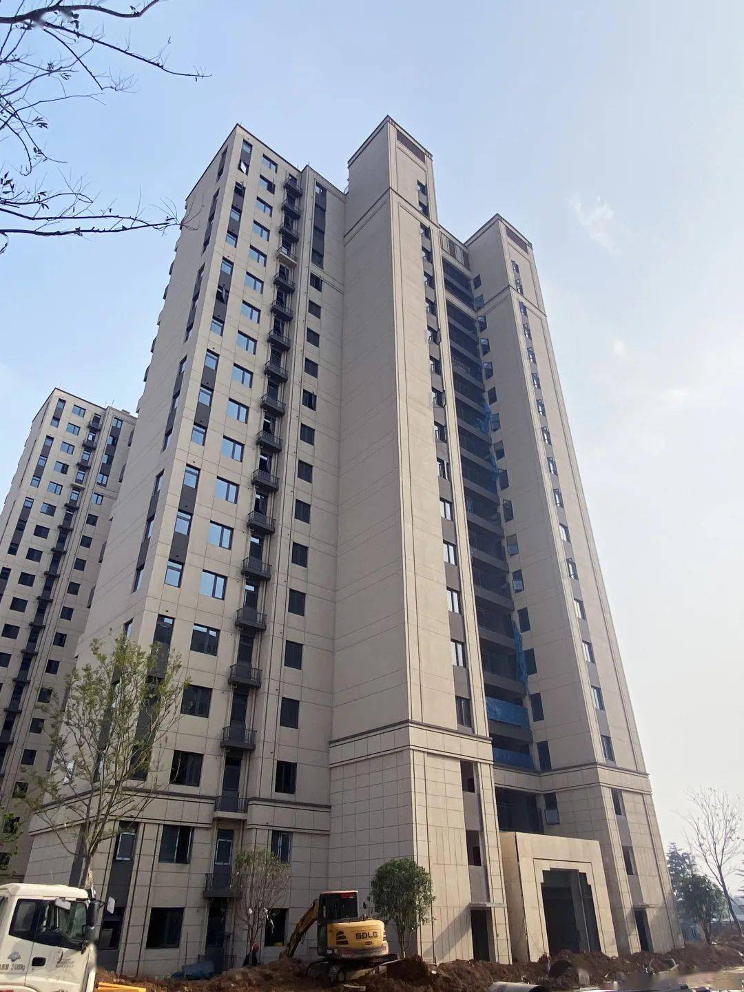 初夏微风起 家音如约至|焦作建业府5月工程播报_装修_水电_门厅