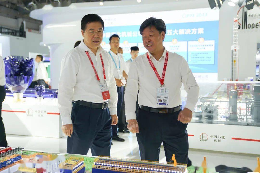 物装管理部总经理孙树祯,中国石化集团物资装备有限公司总经理王玉冰