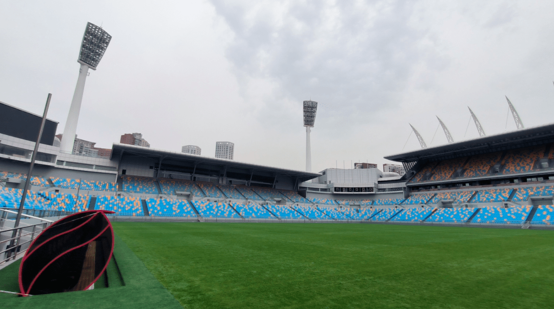 泰达足球场即将启用_改造_工程_系统