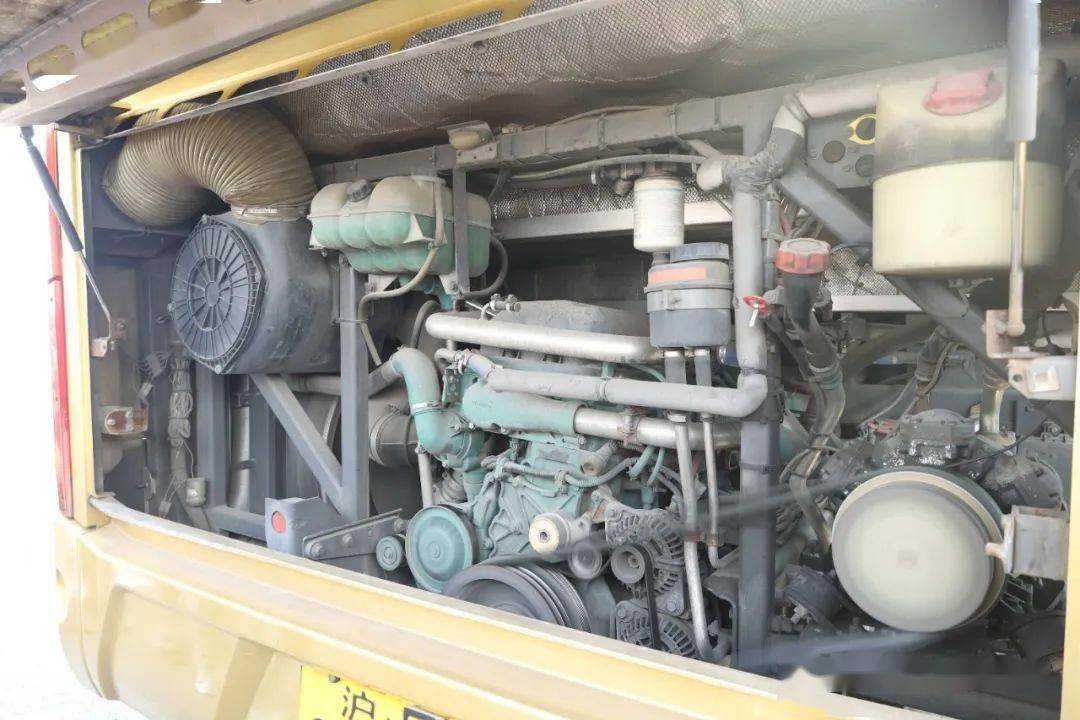 【视频】2 1座商务大沙发 未能续写b10m辉煌的西沃9600豪华客车_搜狐