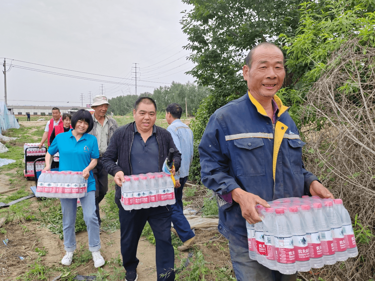 “幸福计划”缓解麦收劳苦_益人_行动_中国