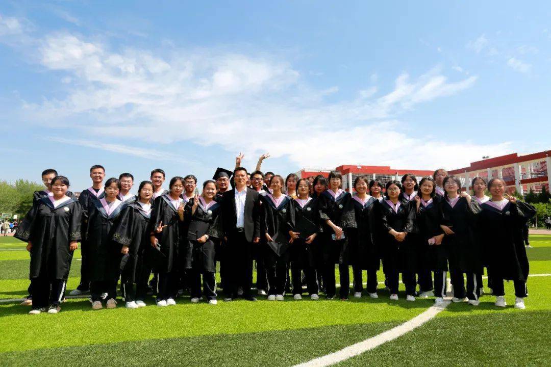 "中卫中学分校2023届毕业生张悦说.