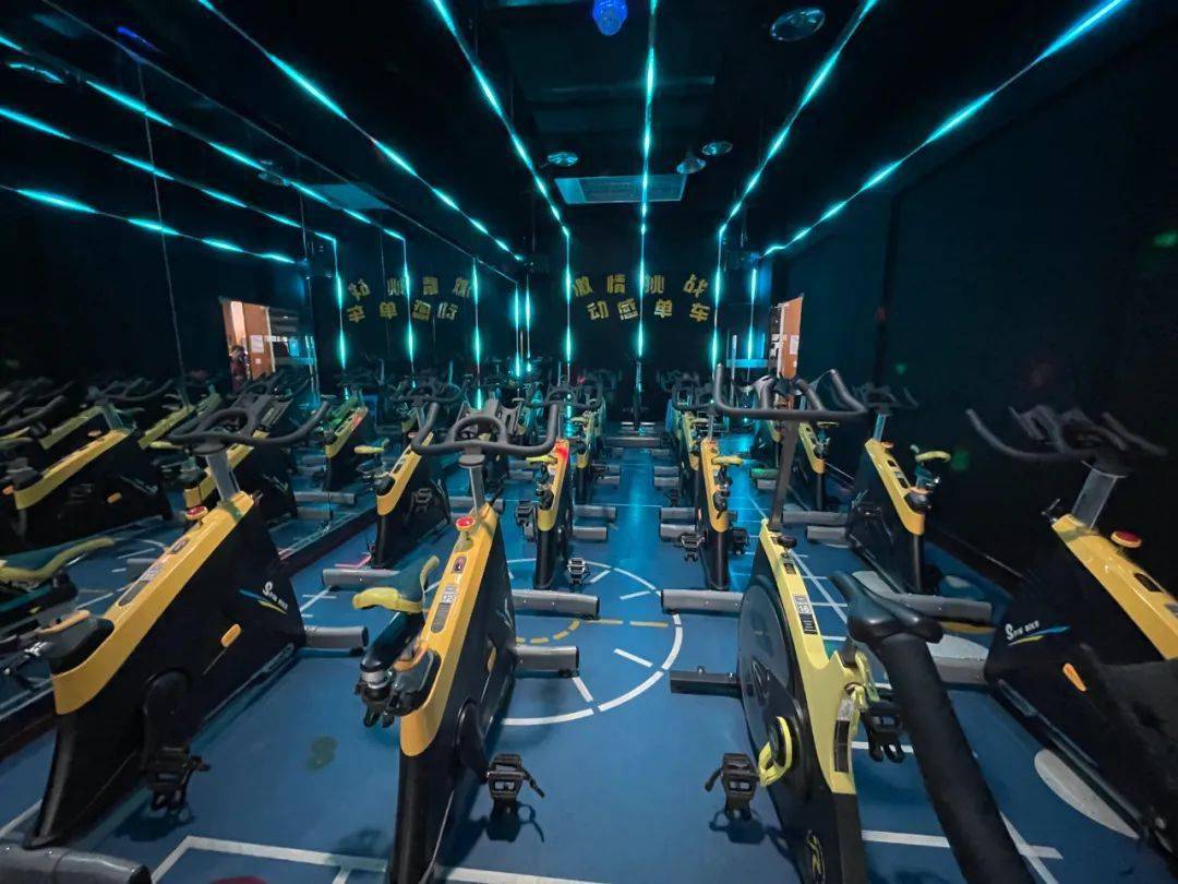 飞洋健身又开新店,高端器材,恒温游泳池···预存100元抵500元!