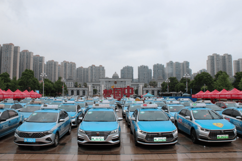 出租车,网约车,私家车衡阳组织3000多台衡阳"爱心送