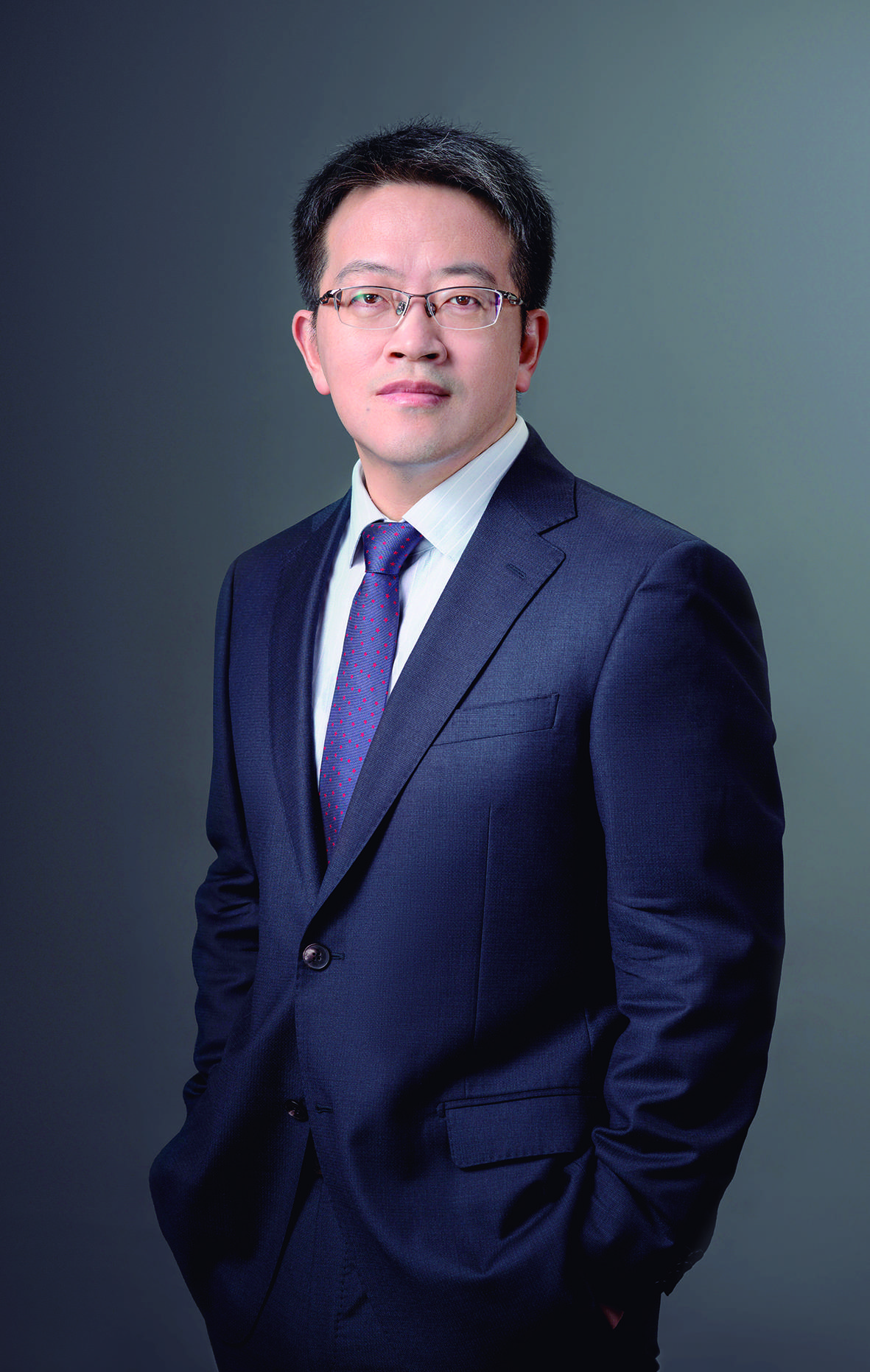 国寿股份总裁 赵 鹏中国人保集团副总裁,人保寿险总裁 肖建友圆桌嘉宾