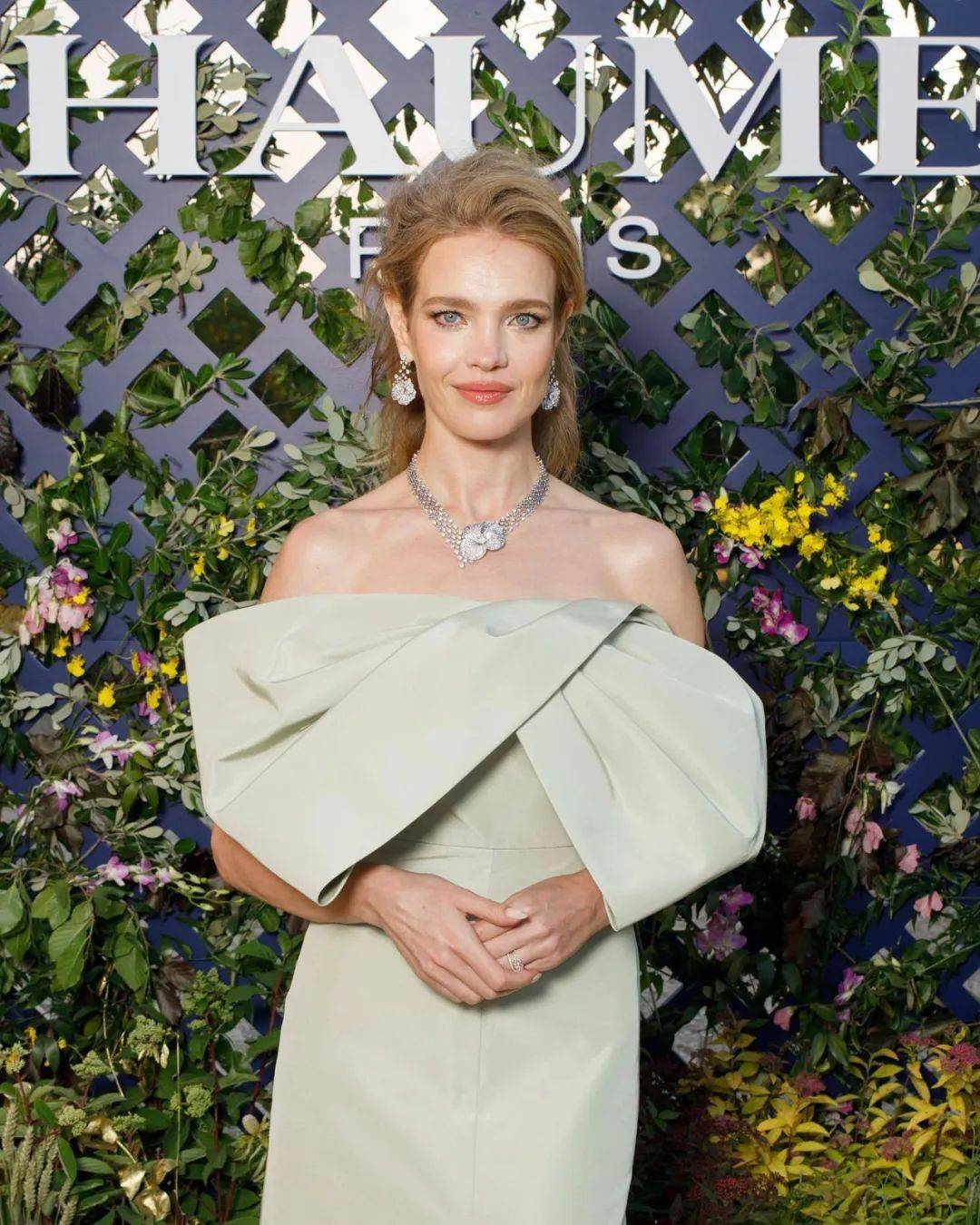 郑尔摩斯周报_natalie_活动_裙子