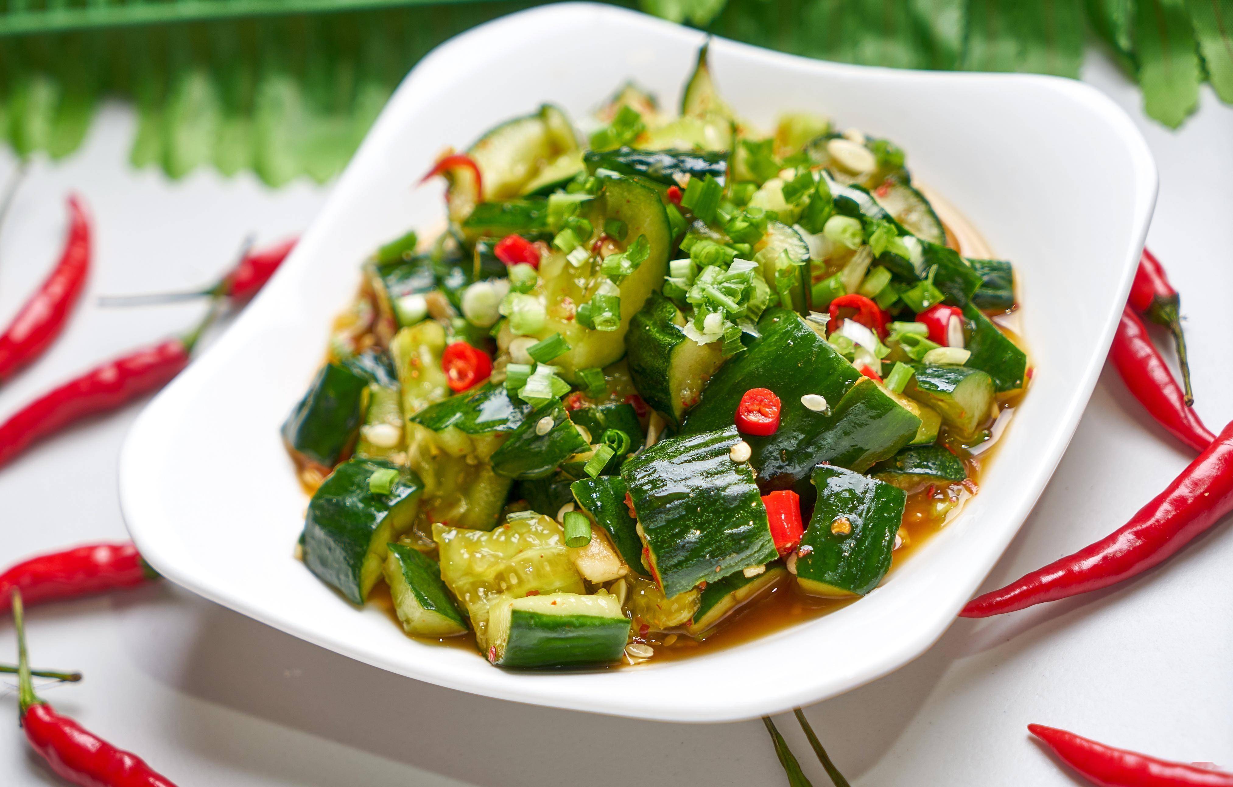 半盘黄瓜下肚,突然休克!夏季吃凉菜这几点千万注意_冰箱_冷藏_细菌