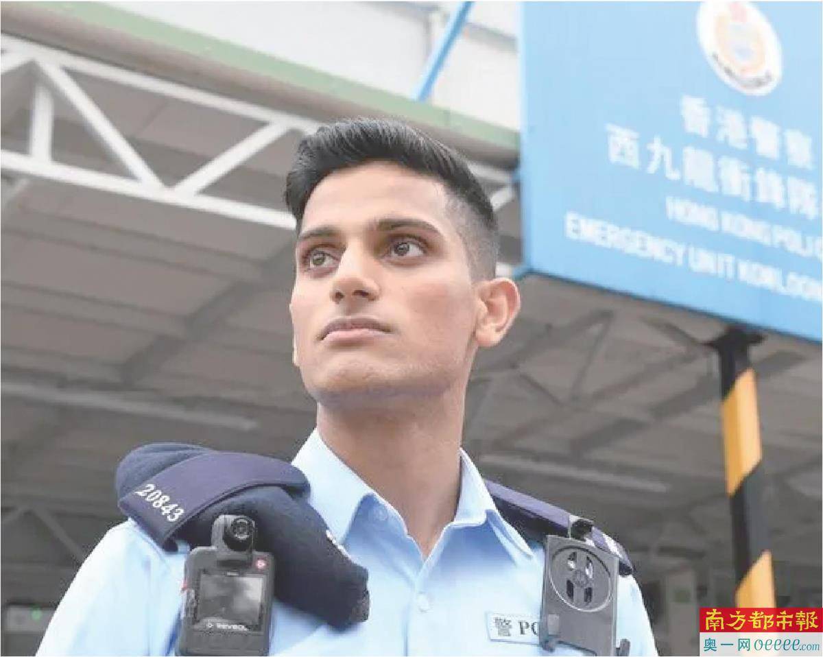 香港警服冲锋衣图片