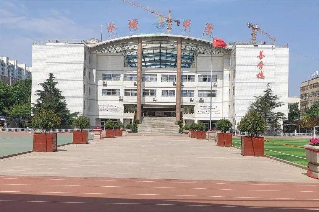 聊城江北高中图片