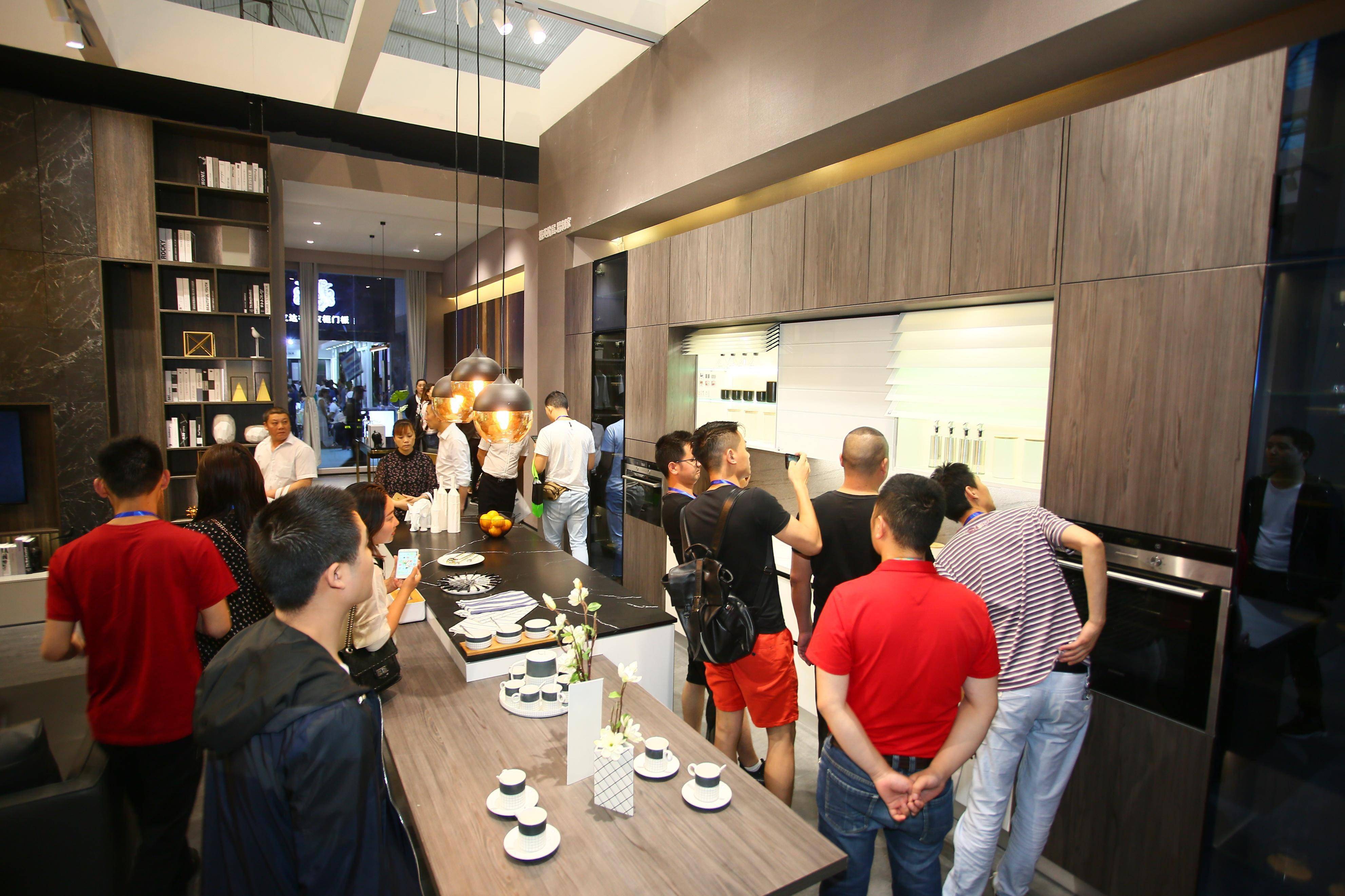 提振产业促消费 第23届成都家具展明日开幕_家居_展览会_主题