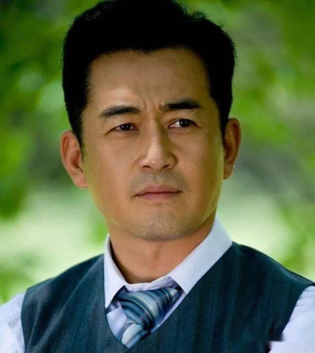 同是王志飞的基因,李健和张定涵的孩子,却活成了完全相反的样子_儿子