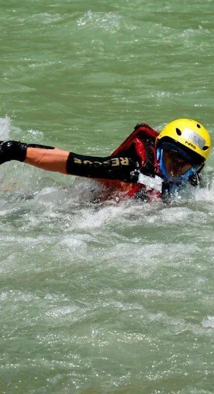 劈波斩浪练尖兵——渝东北战区激流水域救援培训纪实(三)_训练_内容