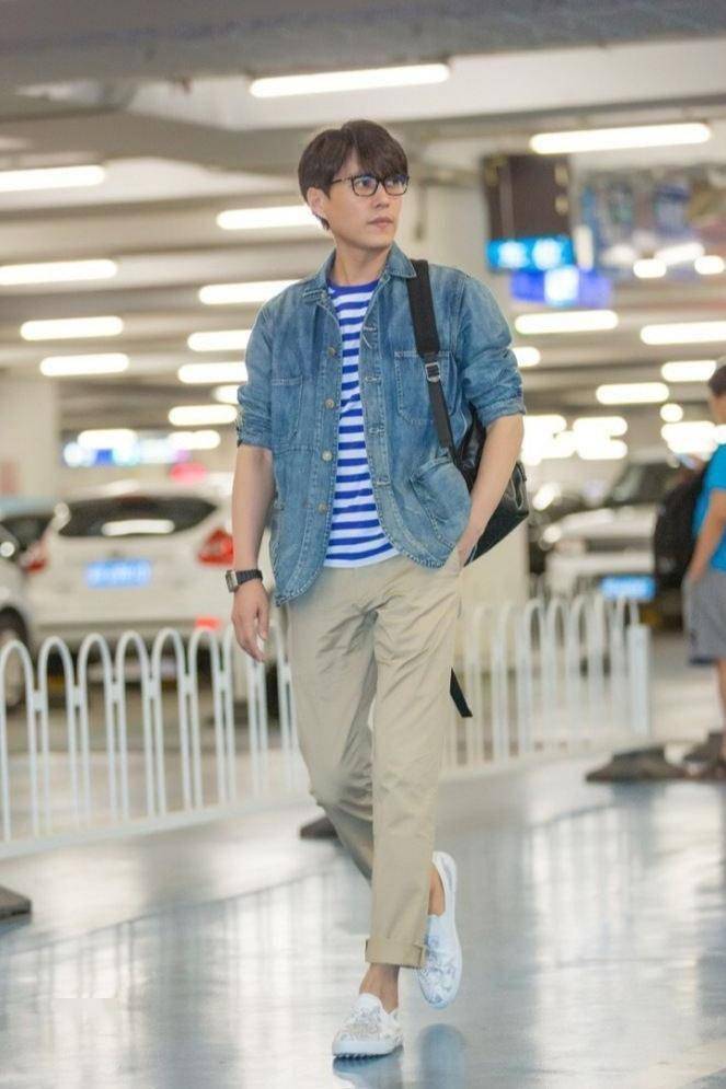 看46岁靳东就知道_身材_下半身_裤腿