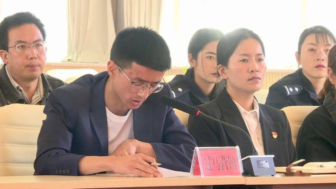 【榜样的力量】贵南县召开学习马良同志舍己救人精神先进事迹座谈会