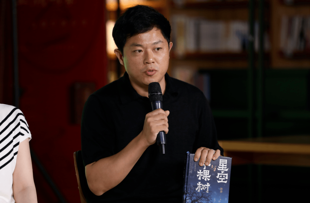 每一粒尘埃都是星辰:茅奖作家陈彦新书《星空与半棵树》发布_中国作家