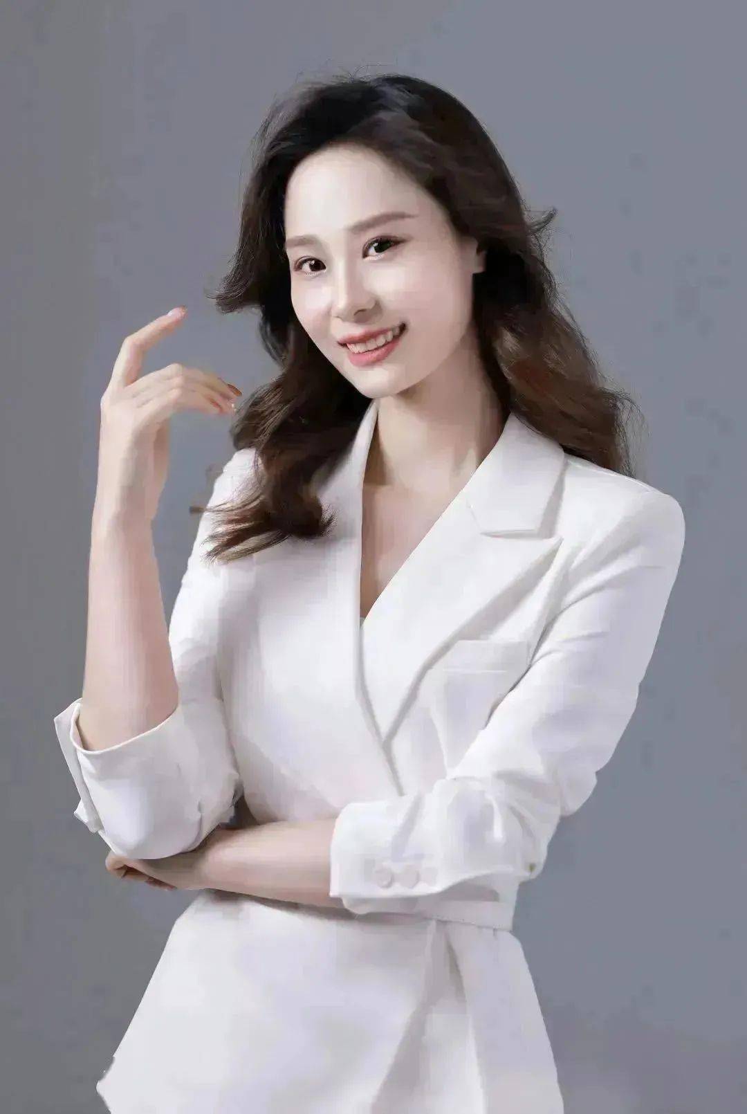 教务负责人东莞广播电视台栏目和活动主持人崔钧珂东莞广播电视台儿童