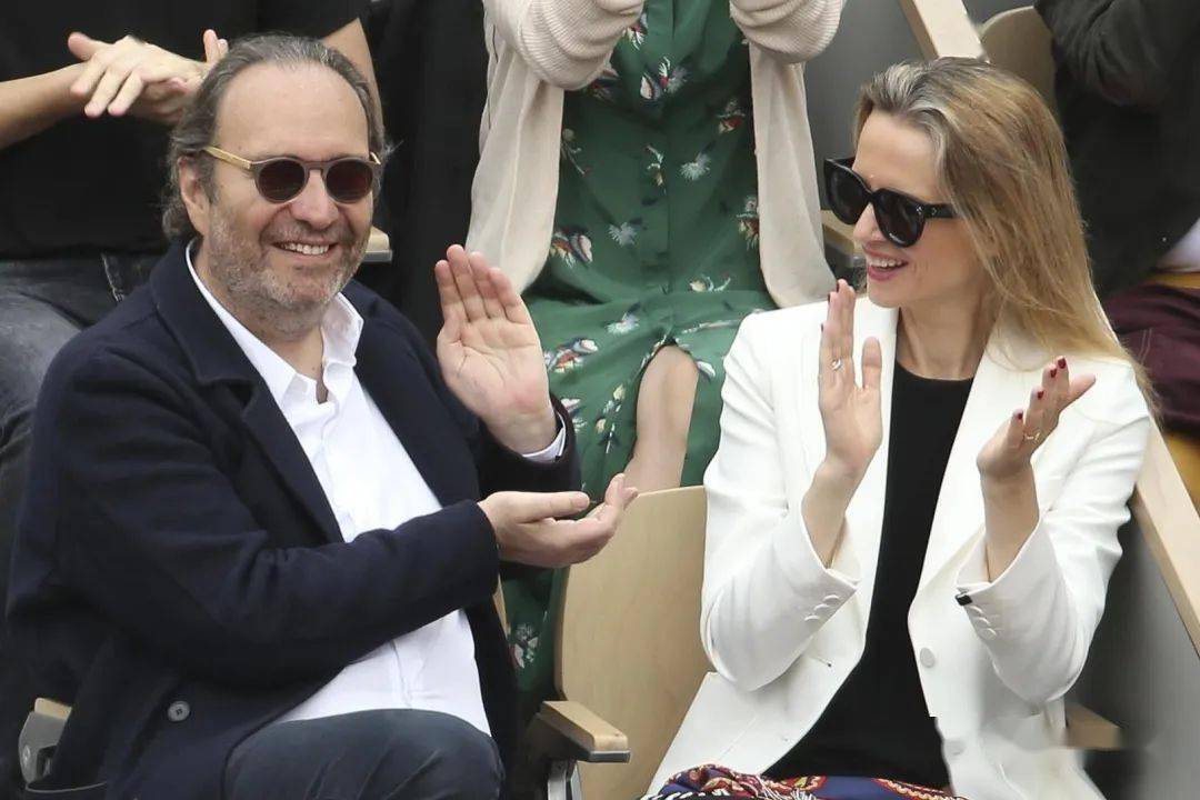 41岁生五娃依然绝美,火力全开帮丈夫夺"王位"?_水果_活动_妹妹