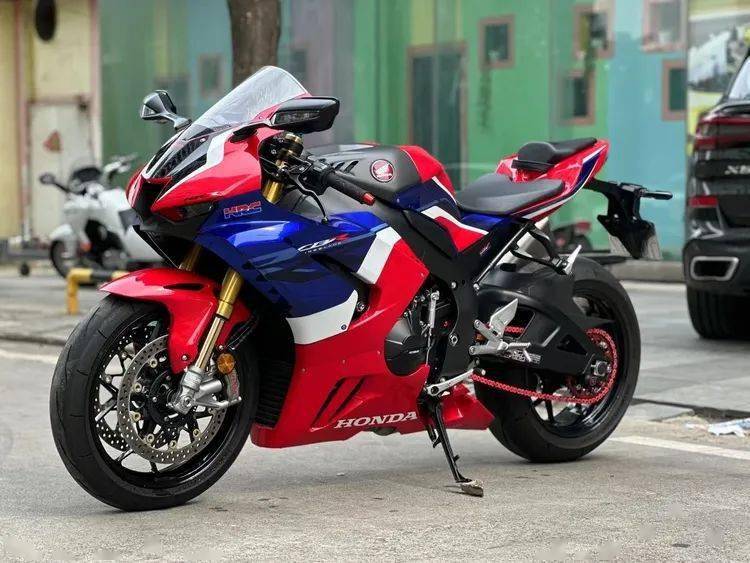 cbr1000rr马力图片