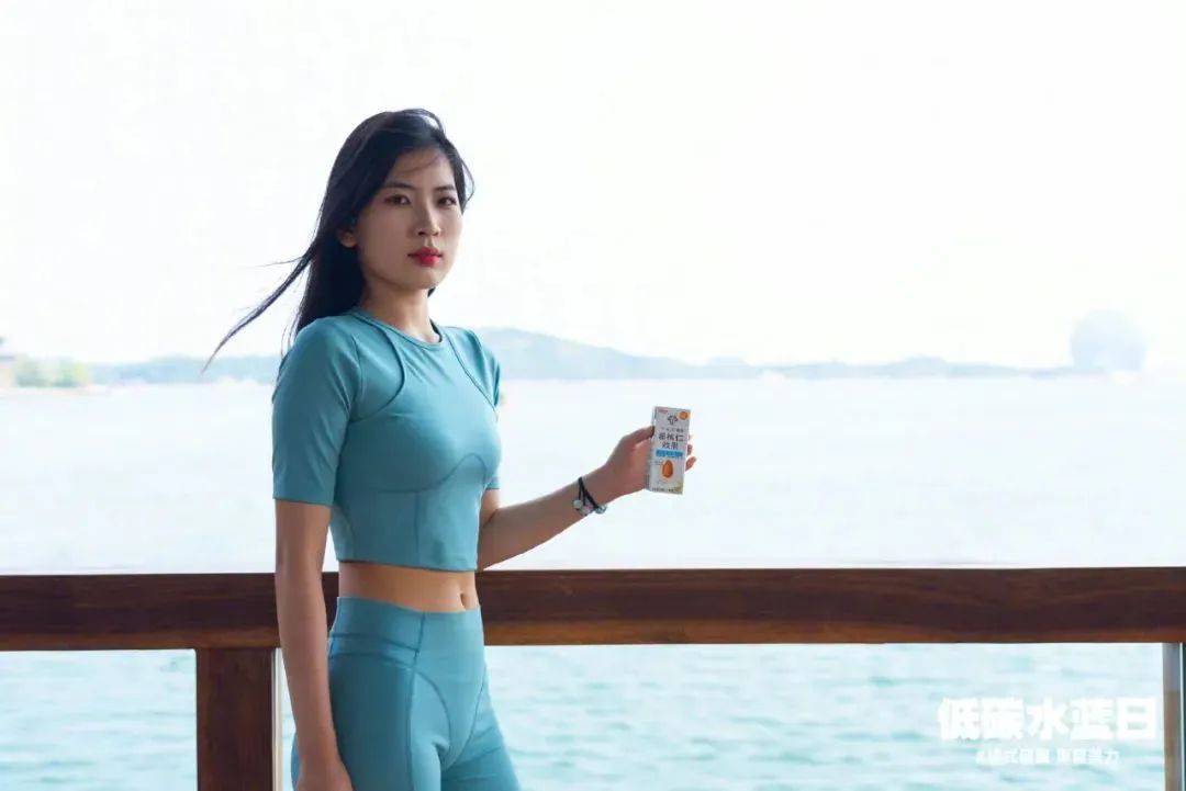 今年格力高的加入让"水蓝跑"再添新精彩,除了跑步环节外,还特别在亭台