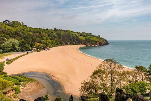 全英最乾淨的70個海灘是這些!夏日納涼新去處_bay_central_beach