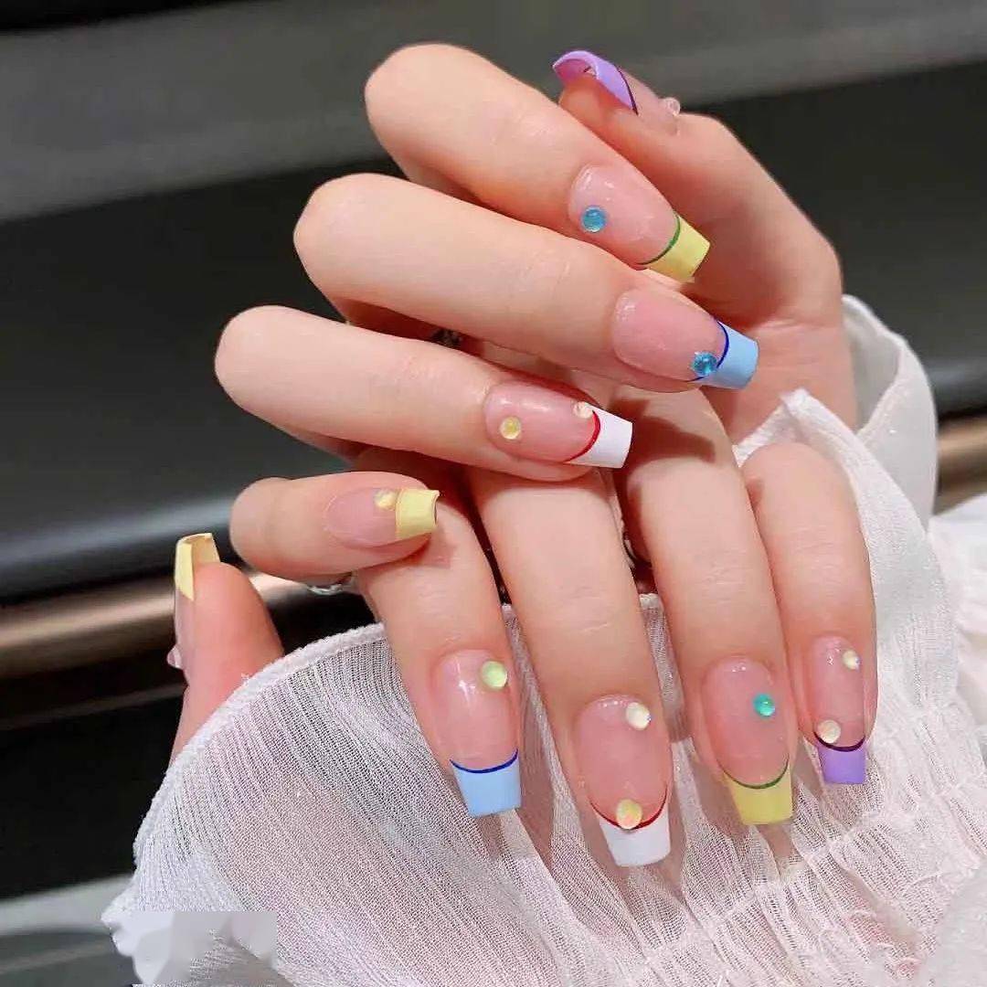 30款 彩色美甲给大家准备好了,赶紧来挑挑看吧~有姐妹说多出点夏日