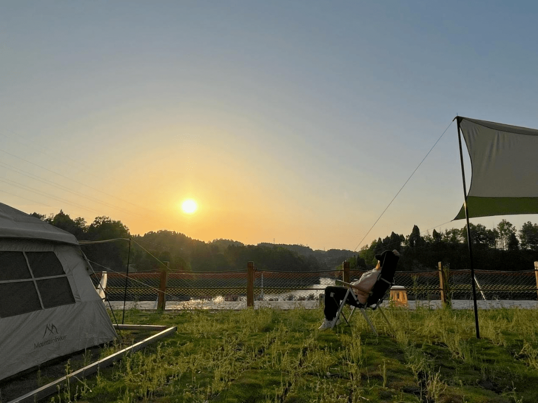 遇见·月伴湾营地_星空_湖水_晨光