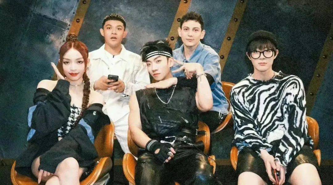 派克特全队内涵节目组?杨和苏和黄旭绝杀夺冠?_总决赛_消息_说唱