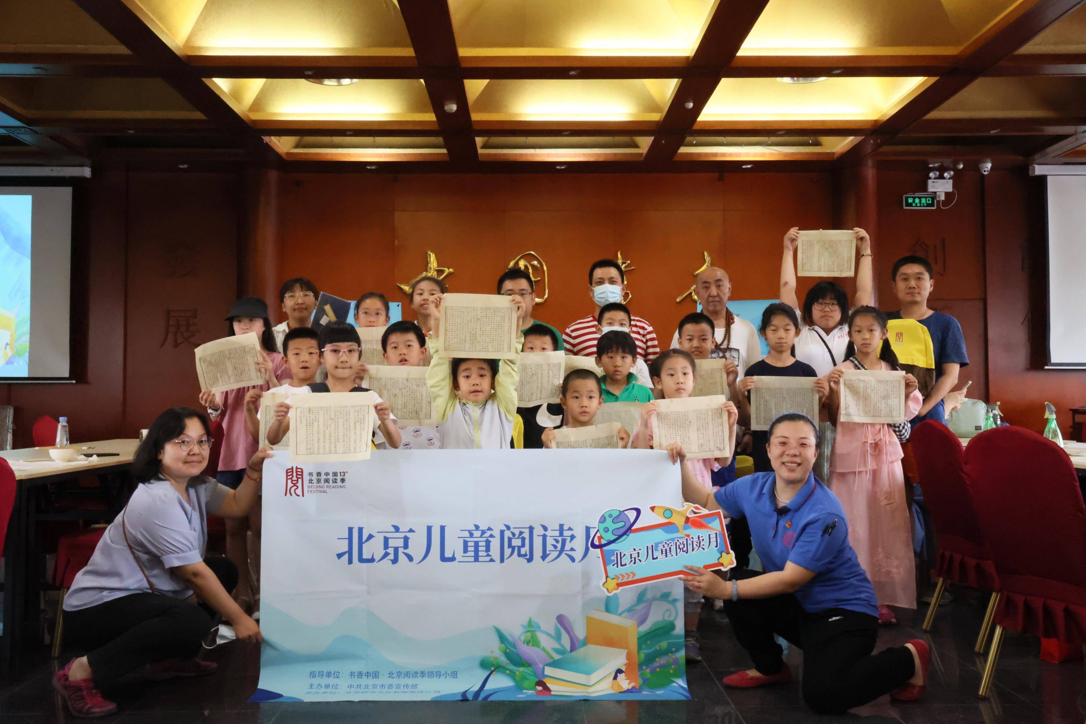 半个多世纪以来,中国书店先后有五代装裱修复传承人,为博物馆,图书馆