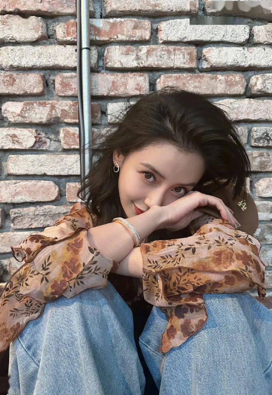 张艺兴蹭exo?_俩人