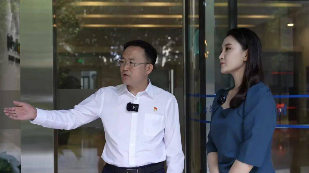 2023街镇书记访谈之共和新路街道黄翔:七彩共和新,善治新社区_服务