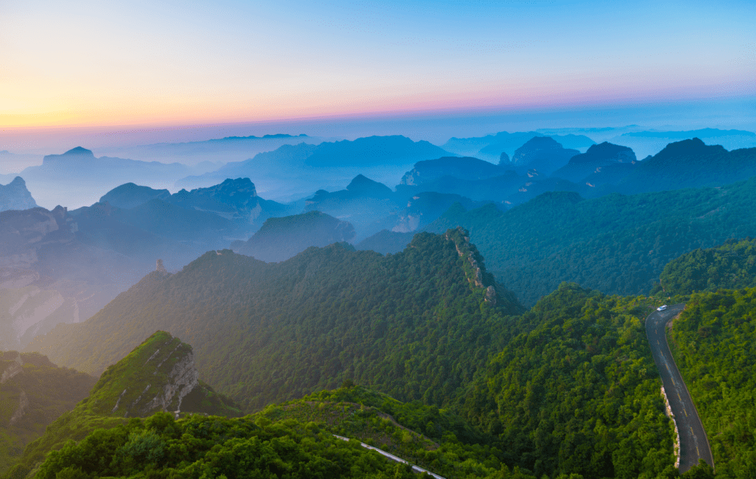 炎炎夏日避开夏日的浮躁暂别城市霓虹相约板山融入风景优美的大自然
