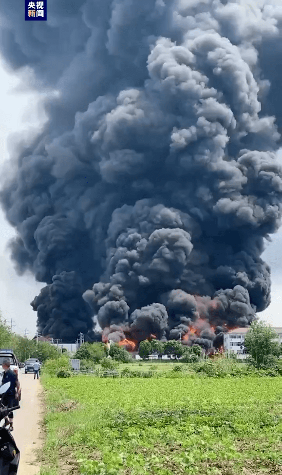 一油品公司起火,浓烟滚滚!_常州_制造_罗溪镇